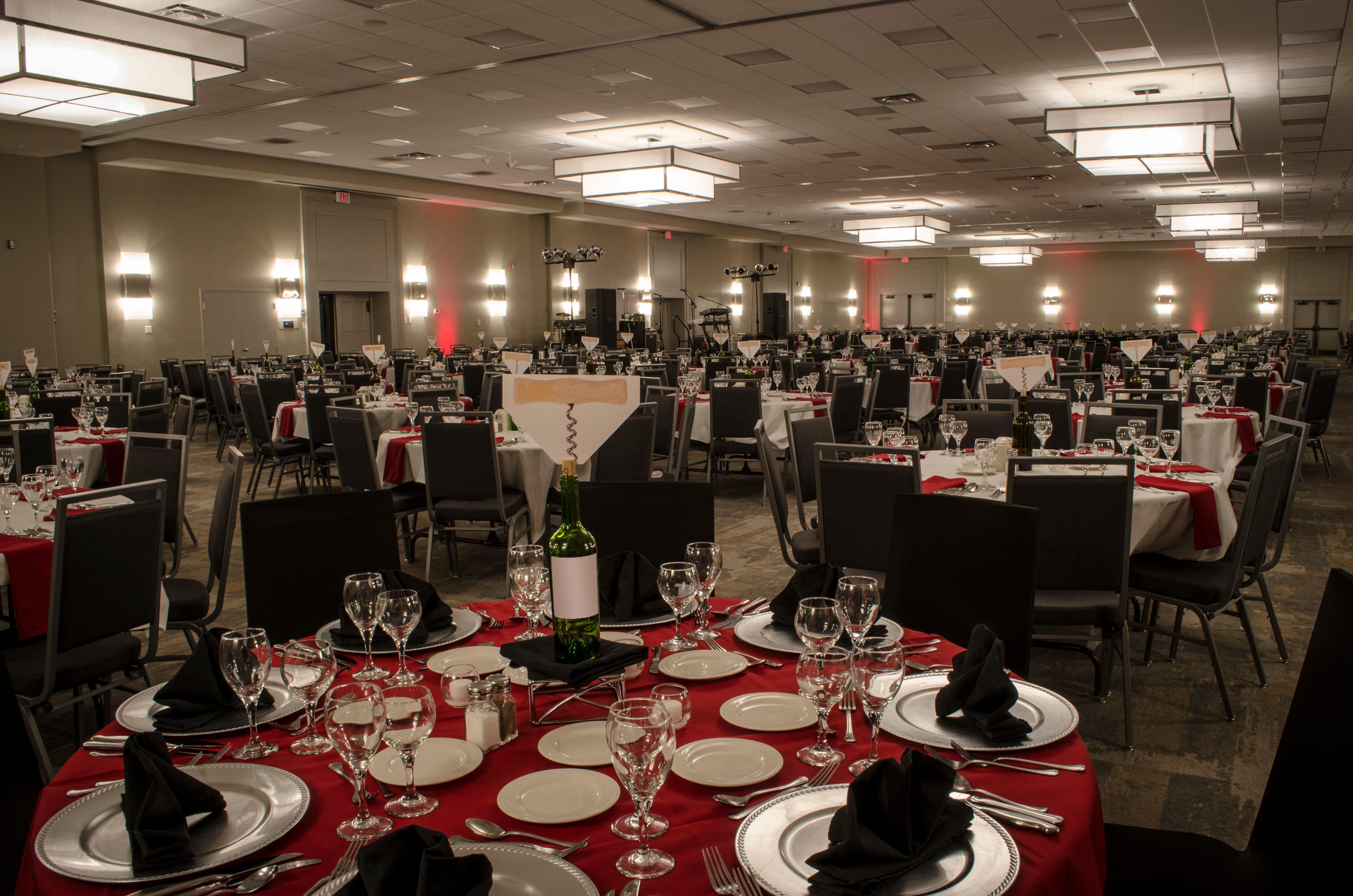 Holiday Inn Fargo By Ihg Exterior foto